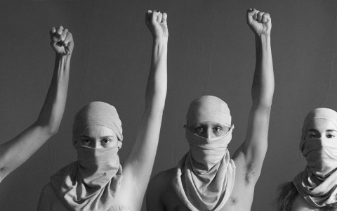 «Demasiada libertad sexual…»: la perfo que te dejará insurrectx