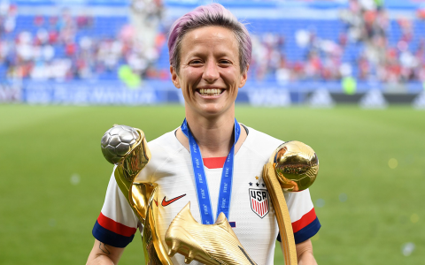 Las mujeres se llevaron las glorias del fútbol este 2019 (pero no el dinero)