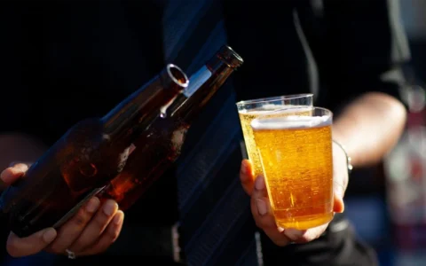 Guía simple para elegir cerveza según sabor, cuerpo y ocasión